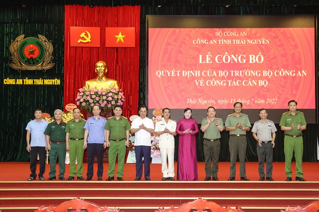 Bổ nhiệm lãnh đạo Công an 3 tỉnh - Ảnh 2. Bổ nhiệm lãnh đạo Công an 3 tỉnh - Ảnh 2.
