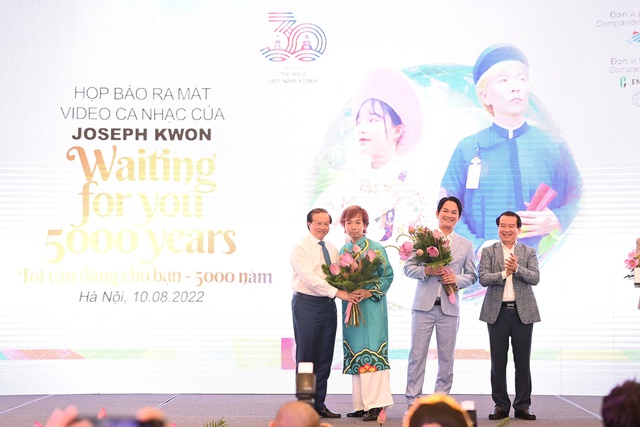 Quảng bá du lịch Việt Nam qua âm nhạc của ca sĩ Hàn Quốc Joseph Kwon - Ảnh 2.