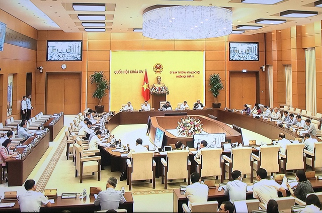 Bế mạc phiên họp thứ 14 của Ủy ban Thường vụ Quốc hội - Ảnh 2.