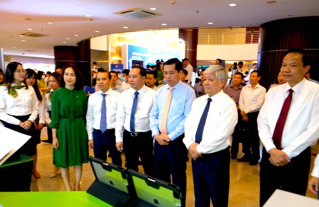 Vietcombank tích cực hưởng ứng cuộc vận động “Người Việt Nam ưu tiên dùng hàng Việt Nam” - Ảnh 2.