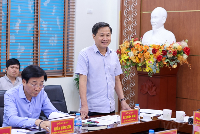 Phó Thủ tướng Chính phủ Lê Minh Khái phát biểu tại cuộc làm việc - Ảnh: VGP/Nhật Bắc 