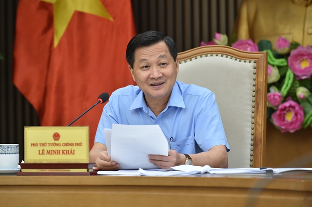 Phó Thủ tướng Lê Minh Khái chủ trì họp triển khai kế hoạch đầu tư công trung hạn - Ảnh 2.
