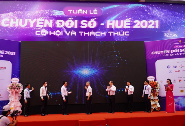 Chuyển đổi số tạo đà đẩy nhanh phát triển kinh tế-xã hội tỉnh Thừa Thiên Huế - Ảnh 1.