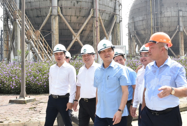 Phó Thủ tướng Lê Minh Khái kiểm tra hai dự án yếu kém tại Lào Cai - Ảnh 3.