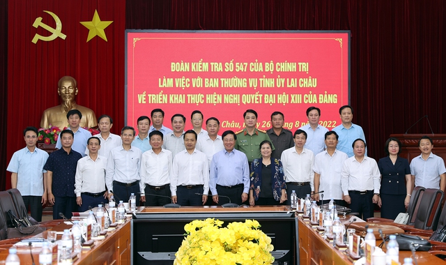 Đoàn công tác của Bộ Chính trị làm việc với Ban Thường vụ Tỉnh ủy Lai Châu - Ảnh 3.