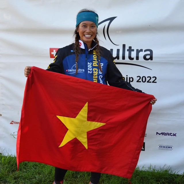Nữ VĐV Việt Nam đầu tiên giành chức vô địch thế giới 3 môn phối hợp - Ảnh 1.