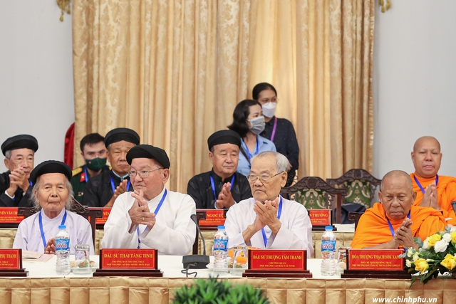 Thủ tướng Chính phủ biểu dương các tổ chức tôn giáo có đóng góp trong các sự nghiệp xây dựng và bảo vệ Tổ quốc - Ảnh 5.