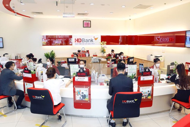 HDBank hướng đến chuyển đổi số toàn diện - Ảnh 1. HDBank hướng đến chuyển đổi số toàn diện - Ảnh 1.