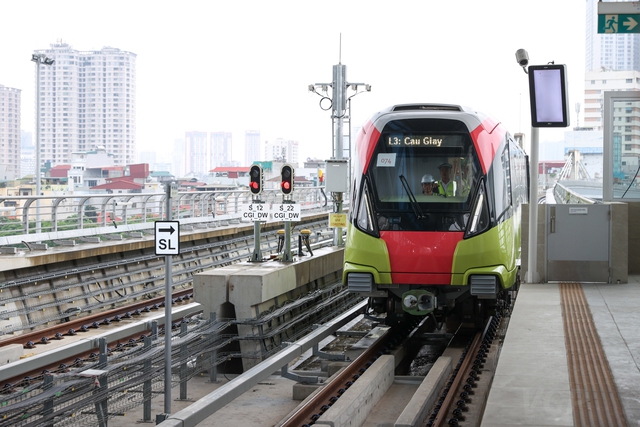 Thủ tướng thị sát dự án đường sắt Nhổn-Ga Hà Nội - Ảnh 8.