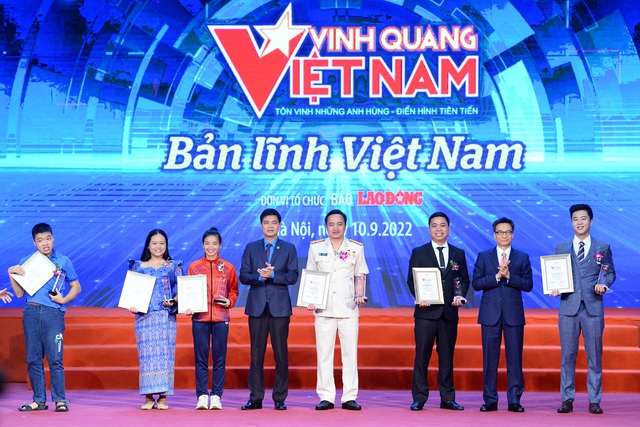 ‘Vinh quang Việt Nam’ 2022 khẳng định bản lĩnh Việt Nam - Ảnh 2.