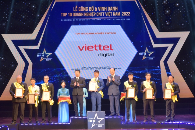 Viettel đứng đầu Top 10 Doanh nghiệp CNTT Việt Nam 2022 - Ảnh 1.