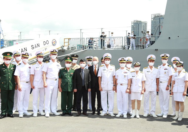 Cận cảnh chiếm hạm Hàn Quốc thăm TPHCM - Ảnh 4.
