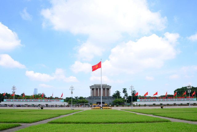 Phê duyệt Đề án Ngăn chặn, giảm thiểu và loại bỏ khai thác hải sản bất hợp pháp, không báo cáo và không theo quy định, gỡ cảnh báo “Thẻ vàng” của Ủy ban châu Âu (EC) - Ảnh 1.