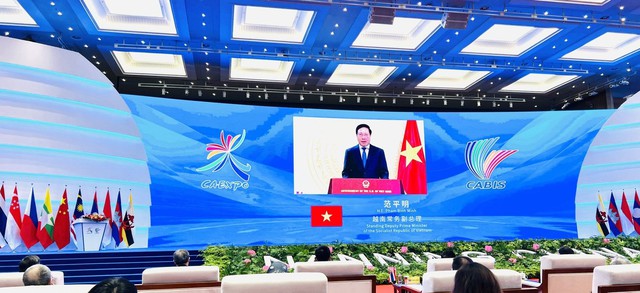 Phó Thủ tướng Thường trực Phạm Bình Minh dự khai mạc Hội chợ và Hội nghị thượng đỉnh Thương mại đầu tư ASEAN - Trung Quốc - Ảnh 2.
