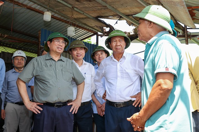 Chùm ảnh: Thủ tướng kiểm tra, đôn đốc 3 dự án bệnh viện lớn tại Hà Nam - Ảnh 4.