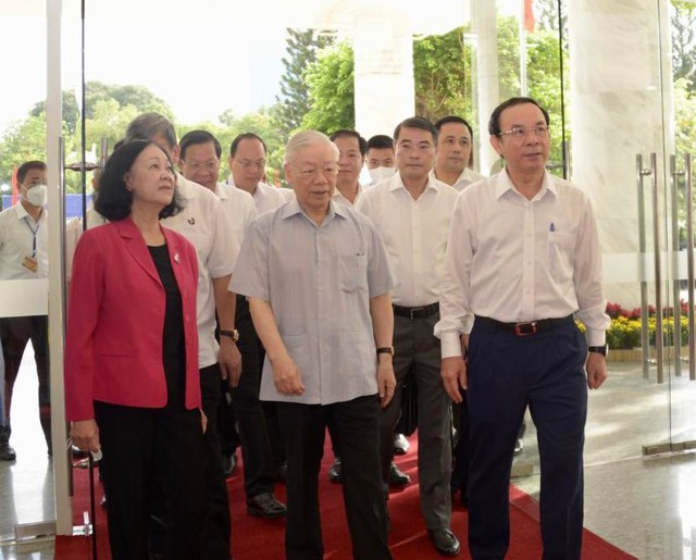 Tổng Bí thư Nguyễn Phú Trọng: TPHCM phát huy hơn nữa vai trò đầu tàu, động lực phát triển vùng Đông Nam Bộ và cả nước - Ảnh 2.