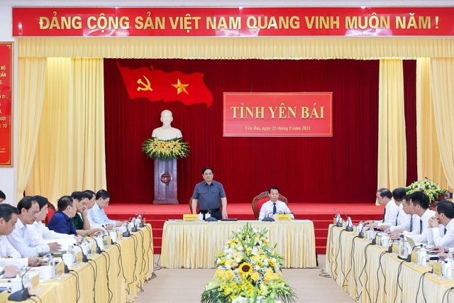 Thủ tướng Phạm Minh Chính làm việc với Tỉnh ủy Yên Bái - Ảnh 2.