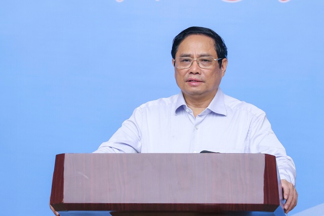 Thủ tướng Phạm Minh Chính: Đặc biệt ưu tiên, 'làm ngày làm đêm' để thúc đẩy giải ngân đầu tư công - Ảnh: VGP/Nhật Bắc