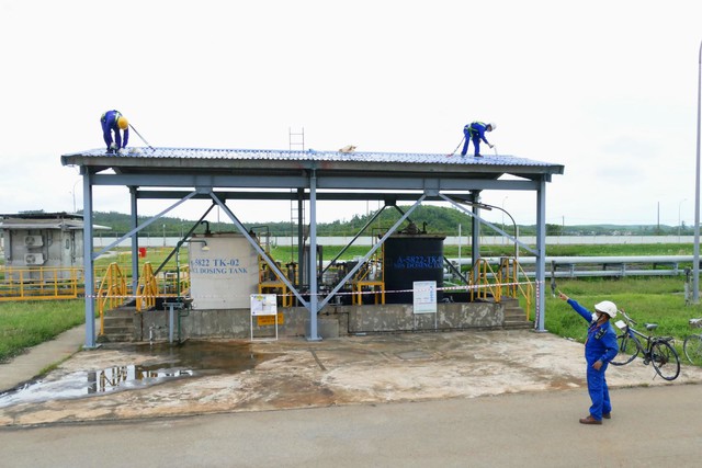 NMLD Dung Quất đã sẵn sàng ứng phó với bão số 4 - Ảnh 2. NMLD Dung Quất đã sẵn sàng ứng phó với bão số 4 - Ảnh 2.