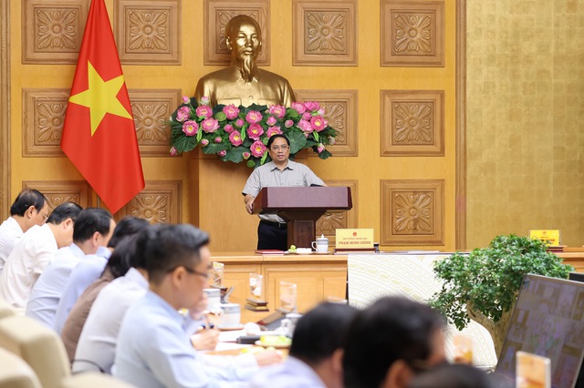 CẬP NHẬT: Thủ tướng Phạm Minh Chính triệu tập cuộc họp ứng phó khẩn cấp bão số 4 - Ảnh 7.