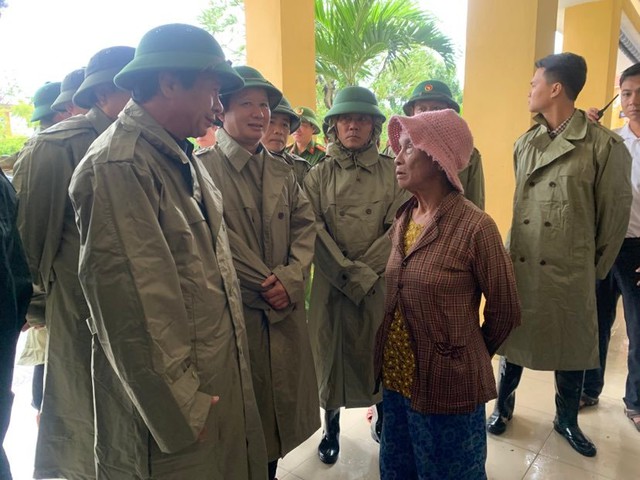 Phó Thủ tướng Lê Văn Thành họp với các địa phương về ảnh hưởng của bão số 4 sau khi đổ bộ - Ảnh 3.