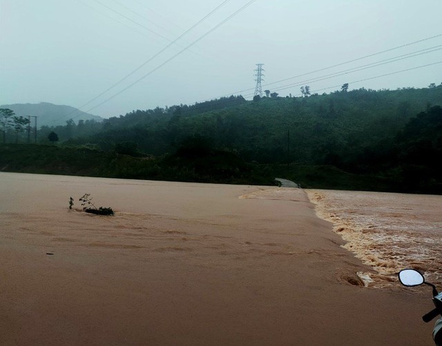 Quảng Nam, Quảng Trị: đối phó với ngập lụt, nguy cơ lũ quét - Ảnh 5.