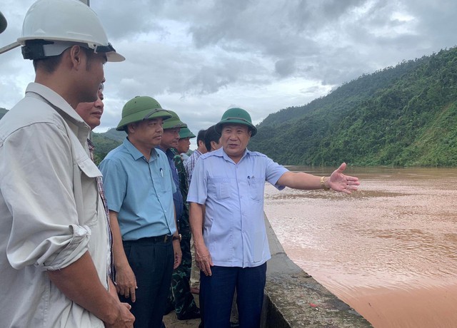 Quảng Nam, Quảng Trị: đối phó với ngập lụt, nguy cơ lũ quét - Ảnh 4.