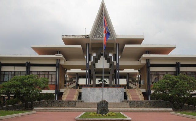 Thành lập Khoa Việt Nam học đầu tiên tại Campuchia - Ảnh 1.