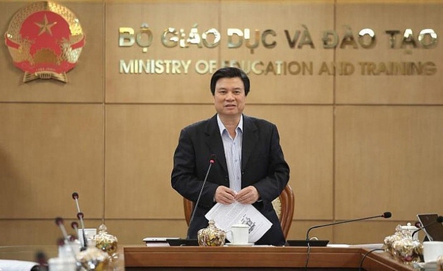 Kéo dài thời gian giữ chức đối với Thứ trưởng Bộ GDĐT Nguyễn Hữu Độ - Ảnh 1.