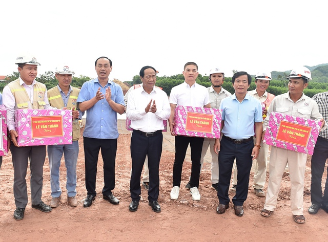 Có thể khai thác cao tốc Quảng Trị - Thừa Thiên Huế trong tháng 11/2022 - Ảnh 4.
