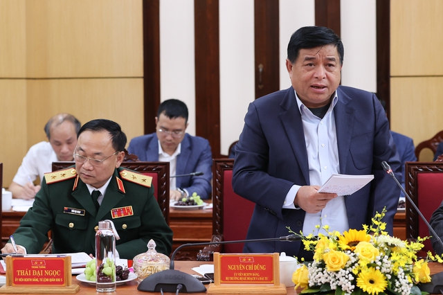 Thủ tướng: Quảng Ngãi cần tập trung thúc đẩy hai động lực phát triển - Ảnh 4.