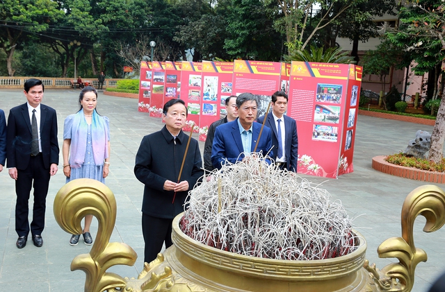 Phó Thủ tướng Trần Hồng Hà thăm, tặng quà hộ nghèo, gia đình chính sách tại Sơn La - Ảnh 6.
