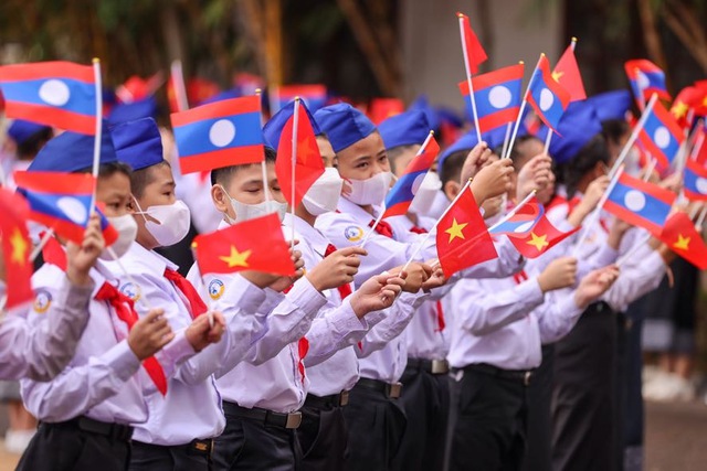 Chùm ảnh: Thủ tướng Phạm Minh Chính bắt đầu thăm chính thức CHDCND Lào - Ảnh 5.