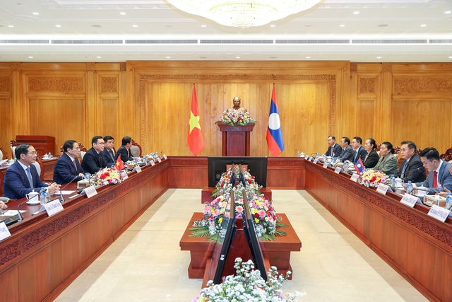 Thủ tướng Phạm Minh Chính hội kiến Chủ tịch Quốc hội Lào - Ảnh 3.