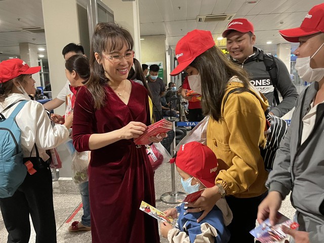 Hạnh phúc trở về quê hương đón Tết cùng những chuyến bay Vietjet - Ảnh 1. Hạnh phúc trở về quê hương đón Tết cùng những chuyến bay Vietjet - Ảnh 1.