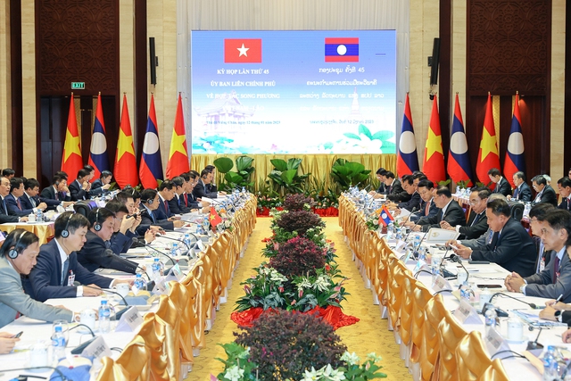 Việt Nam-Lào tăng cường kết nối, hỗ trợ nhau xây dựng nền kinh tế độc lập, tự chủ - Ảnh 1.