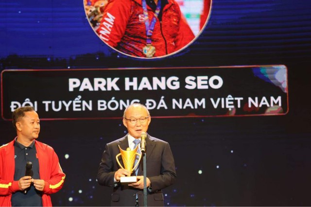 Tôn vinh tập thể, cá nhân giành thành tích xuất sắc của Thể thao Việt Nam - Ảnh 2.