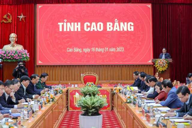 Lựa chọn đúng dự án trọng điểm để ưu tiên đầu tư, Cao Bằng sẽ tự lực cánh sinh vươn lên mạnh mẽ - Ảnh 13. Lựa chọn đúng dự án trọng điểm để ưu tiên đầu tư, Cao Bằng sẽ tự lực cánh sinh vươn lên mạnh mẽ - Ảnh 13.