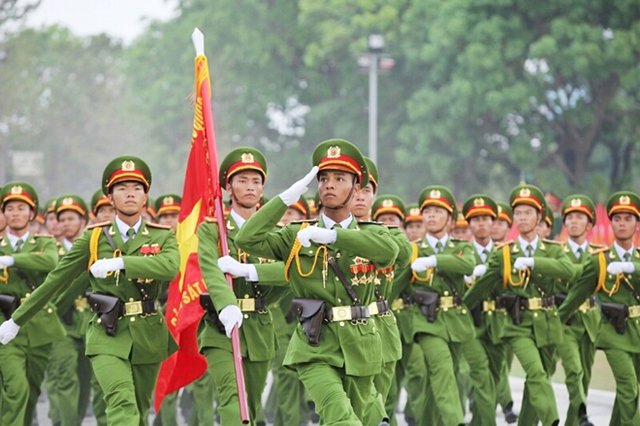 Xây dựng lực lượng CAND có đủ sức mạnh, tiềm lực là nhiệm vụ đặc biệt quan trọng - Ảnh 4. Xây dựng lực lượng CAND có đủ sức mạnh, tiềm lực là nhiệm vụ đặc biệt quan trọng - Ảnh 4.