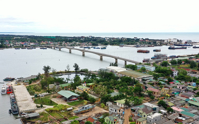 Hiện nay, tỉnh Quảng Trị đang quy hoạch không gian biển, kêu gọi đầu tư hạ tầng phát triển chuỗi đô thị ven biển