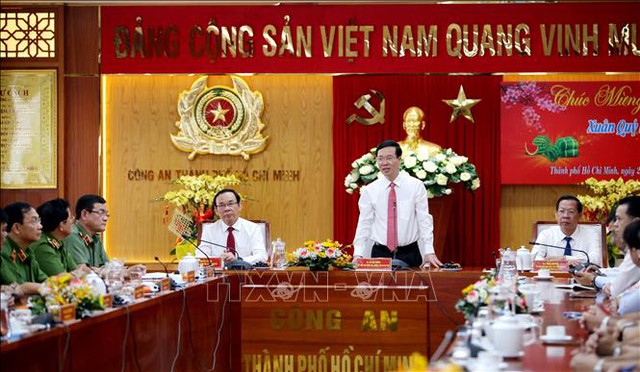 Đồng chí Võ Văn Thưởng thăm, chúc Tết các lực lượng công an tại TPHCM - Ảnh 1.
