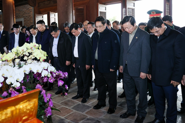 Thủ tướng dâng hương tưởng niệm Chủ tịch Hồ Chí Minh tại Khu Di tích quốc gia đặc biệt Kim Liên - Ảnh 3.