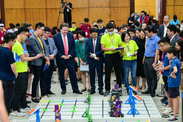 Việt Nam cử 20 đội tham gia Giải vô địch thế giới VEX Robotics World Championship 2023  - Ảnh 1.