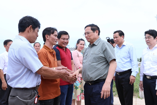 Thủ tướng đôn đốc các dự án cao tốc ĐBSCL, lần thứ 3 thị sát công trường cầu Mỹ Thuận 2 - Ảnh 12.