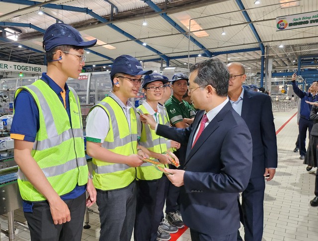 Đà Nẵng, Quảng Bình động viên doanh nghiệp ra quân sản xuất đầu năm - Ảnh 1. Đà Nẵng, Quảng Bình động viên doanh nghiệp ra quân sản xuất đầu năm - Ảnh 1.
