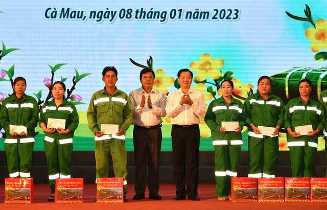 Phó Thủ tướng Lê Minh Khái chúc Tết gia đình chính sách, người lao động, gia đình nghèo tỉnh Cà Mau - Ảnh 8.