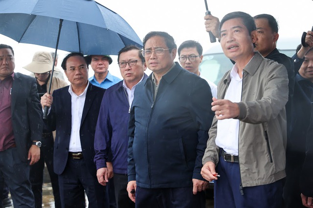 Thủ tướng khảo sát một số công trình, dự án, khu vực quy hoạch trọng điểm tại Phú Yên - Ảnh 3.