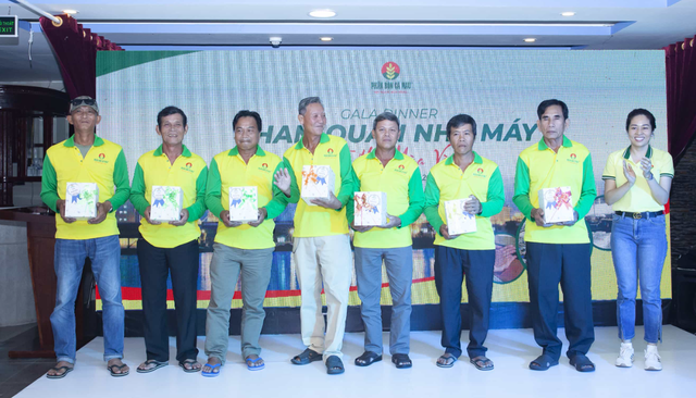 Công ty Phân bón Cà Mau đón nông dân tham quan nhà máy - Ảnh 3.