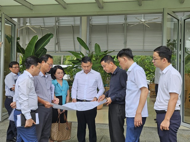 Chủ tịch UBND TP. Đà Nẵng cam kết tập trung giải quyết vấn đề giá thuê đất - Ảnh 1.