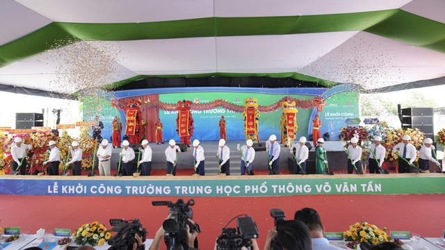Khởi công xây trường mới ở Long An do VPBank tài trợ 100 tỷ đồng - Ảnh 1.